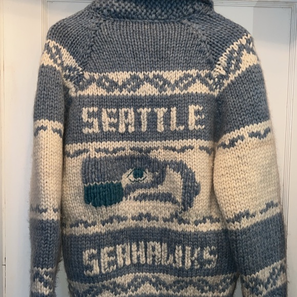 Handmade Knitted Vintage wool Seahawks zip up cardigan sweater - Picture 2 of 11